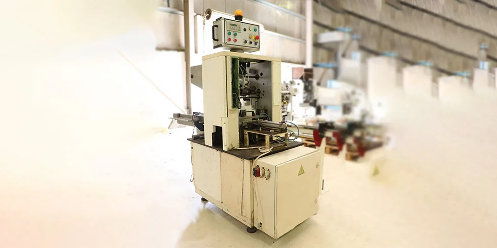 Sasib Boxer – Zigaretten-Cellophaniermaschine für die industrielle Fertigung